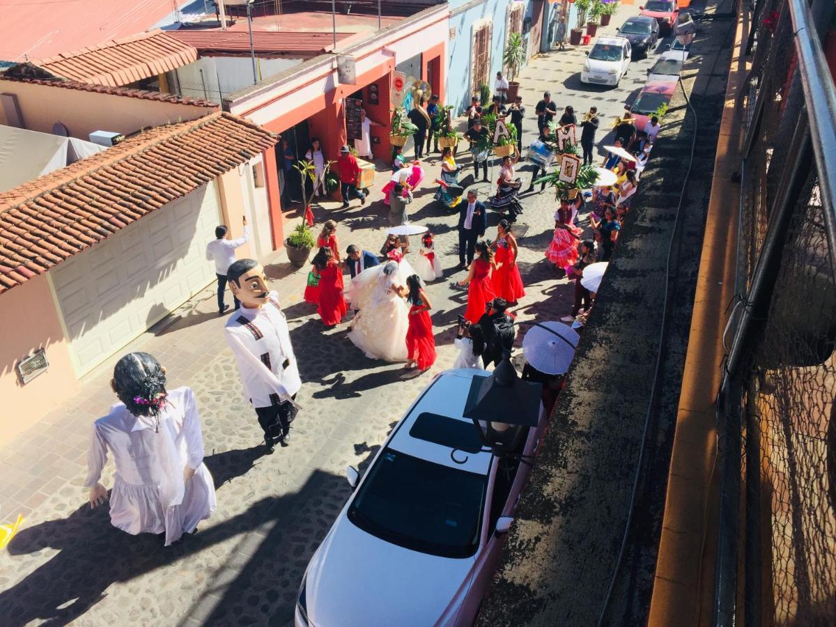 Hotel Cazomalli Oaxaca エクステリア 写真