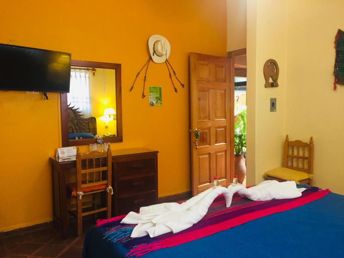 Hotel Cazomalli Oaxaca エクステリア 写真